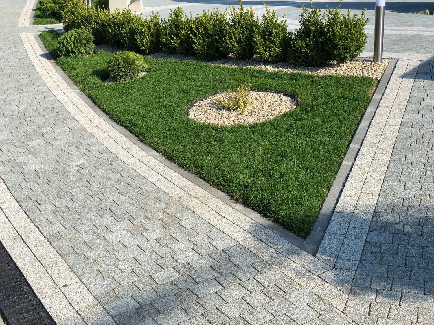 Pattern Playbook for a 2026 Paver Walkway in Palm Beach & Lake Clarke Shores, FL: Herringbone, Running Bond, Modular Grids